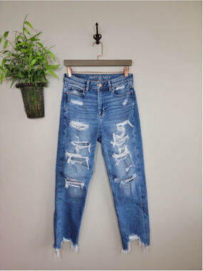 AE 4 American Eagle Mom Straight Leg Jeans Distressed Frayed Medium Wash Stretch